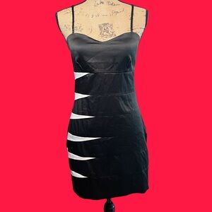 Forever 21 Black & White Abstract Design Minidress
